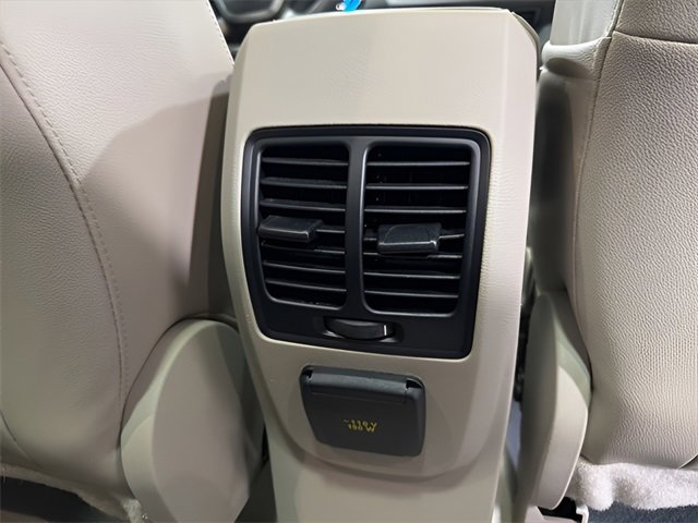 Used 2015 Ford Escape Titanium image 33