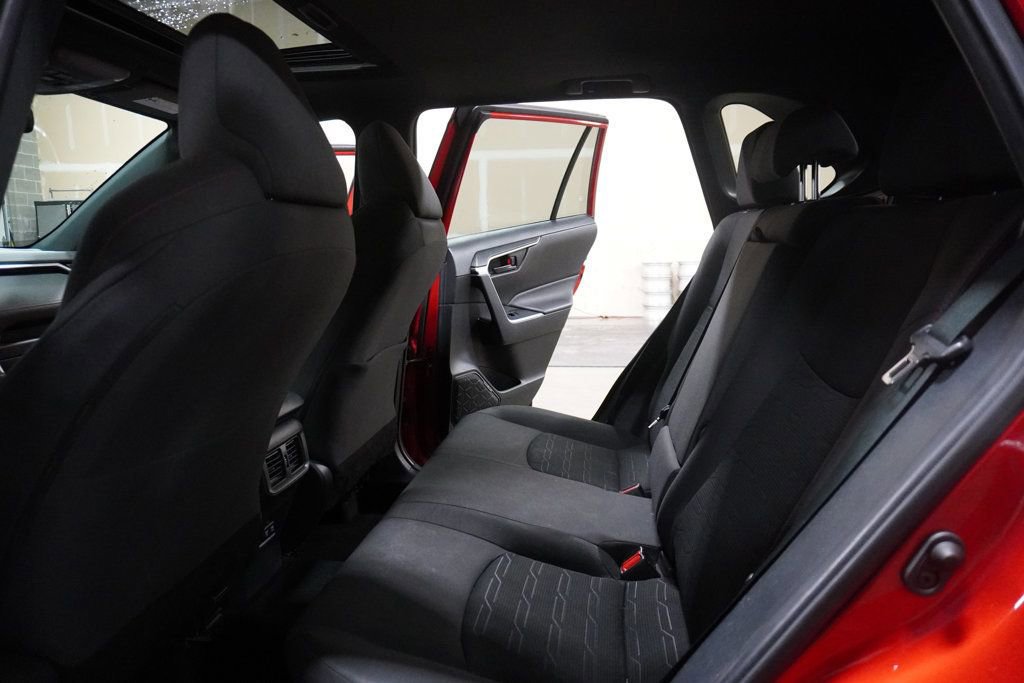 Used 2021 Toyota RAV4 SE w/ Weather & Moonroof Package AWD/4WD image 7