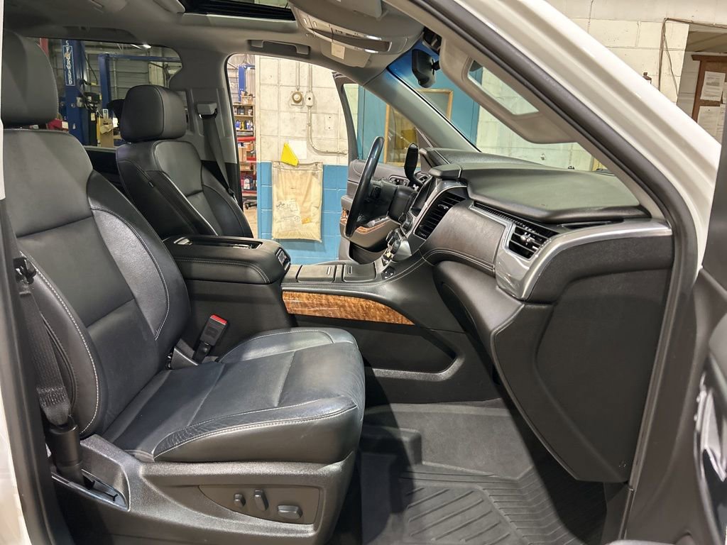Used 2019 Chevrolet Suburban Premier image 37