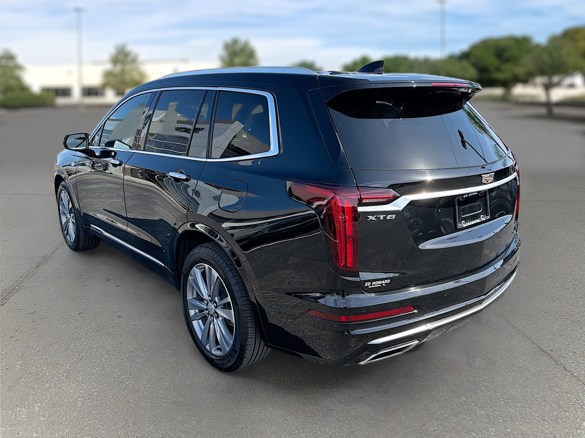 Used 2024 Cadillac XT6 Premium Luxury FWD image 5