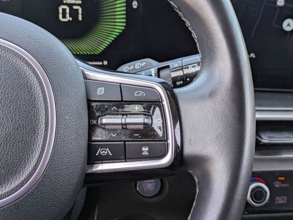 Used 2024 Kia Sorento S FWD image 19
