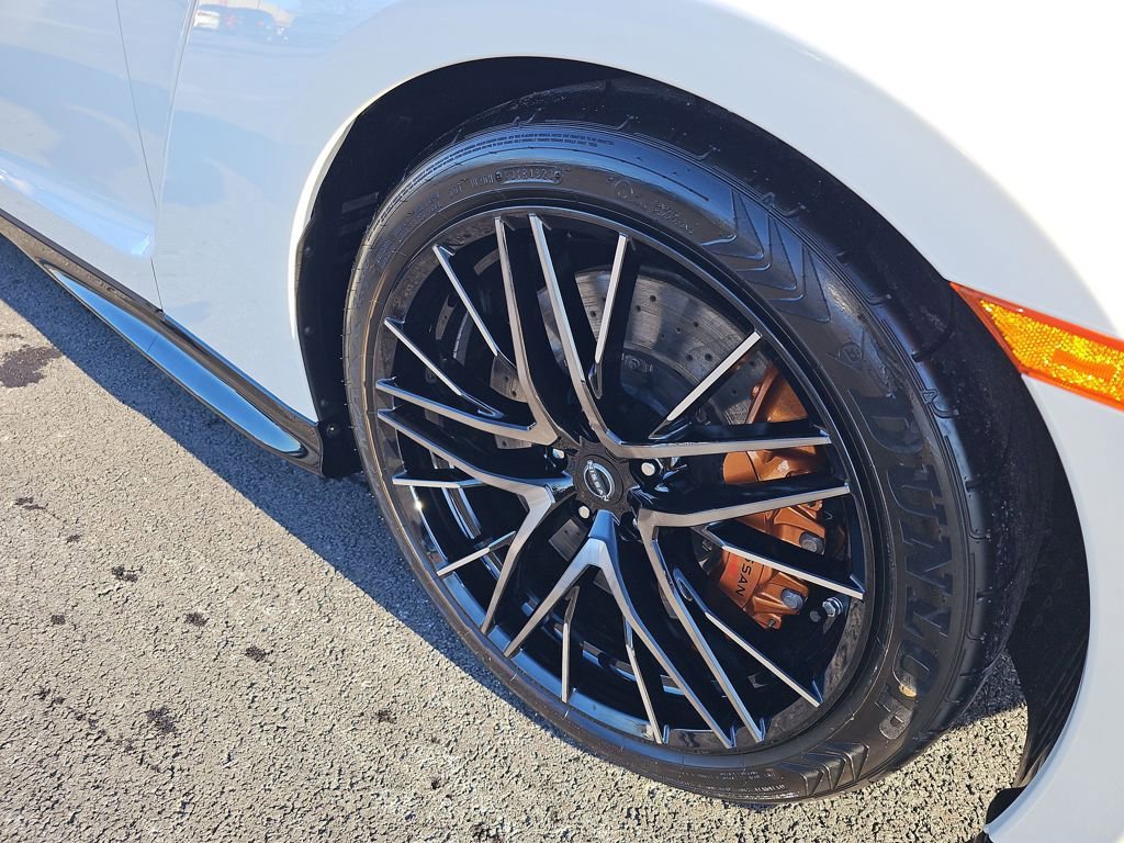 Used 2024 Nissan GT-R Premium w/ Premium Interior Package image 14