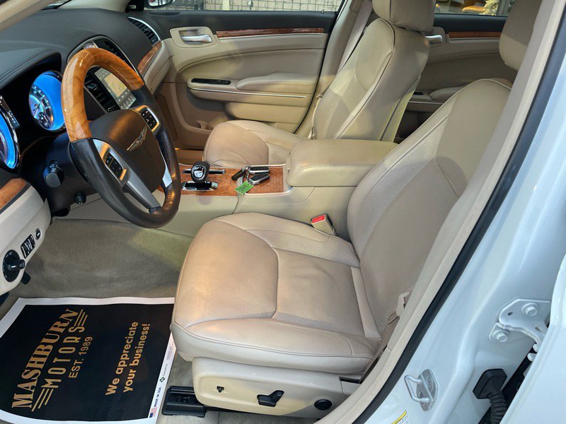 Used 2013 Chrysler 300 C w/ Light Group image 20