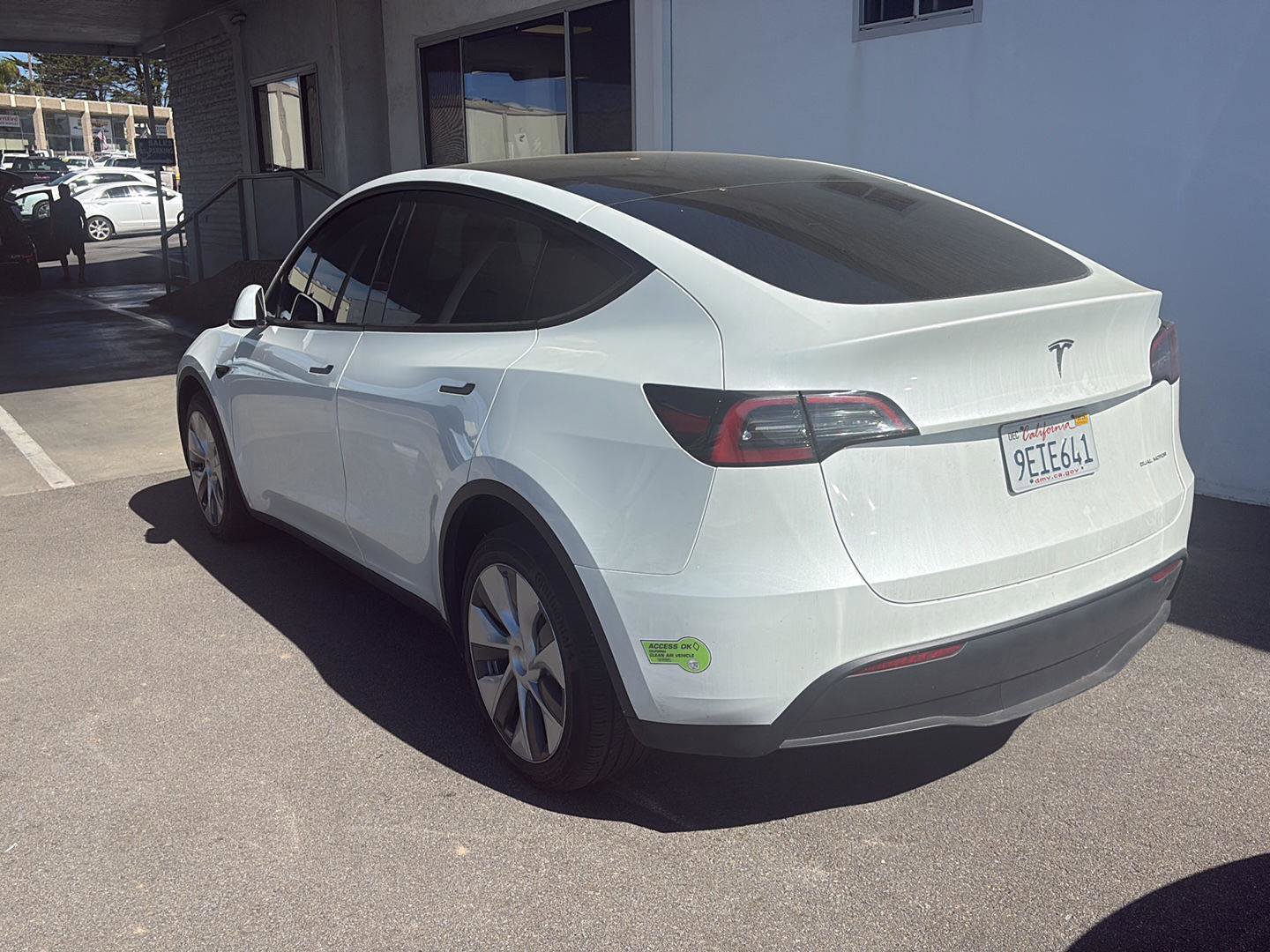 Used 2023 Tesla Model Y Long Range AWD/4WD image 4
