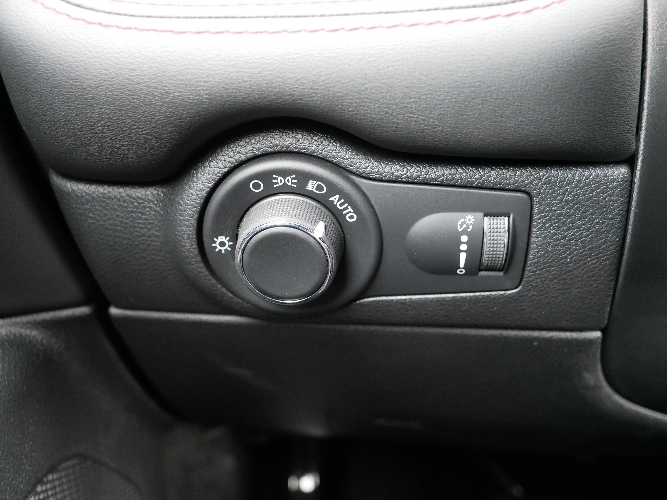 Certified 2024 Dodge Durango GT image 26