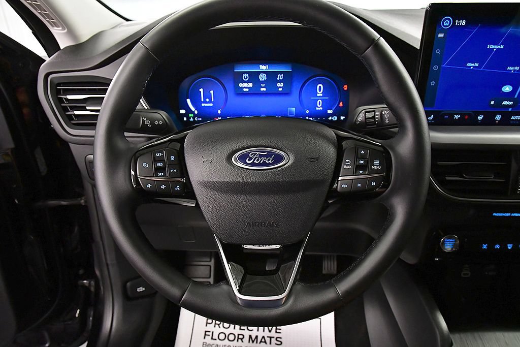 Used 2025 Ford Escape Platinum AWD/4WD image 19