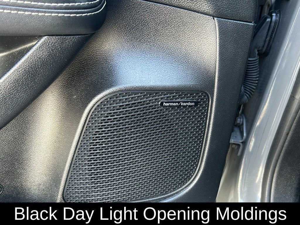 Used 2020 Chrysler Pacifica Touring-L Plus image 17