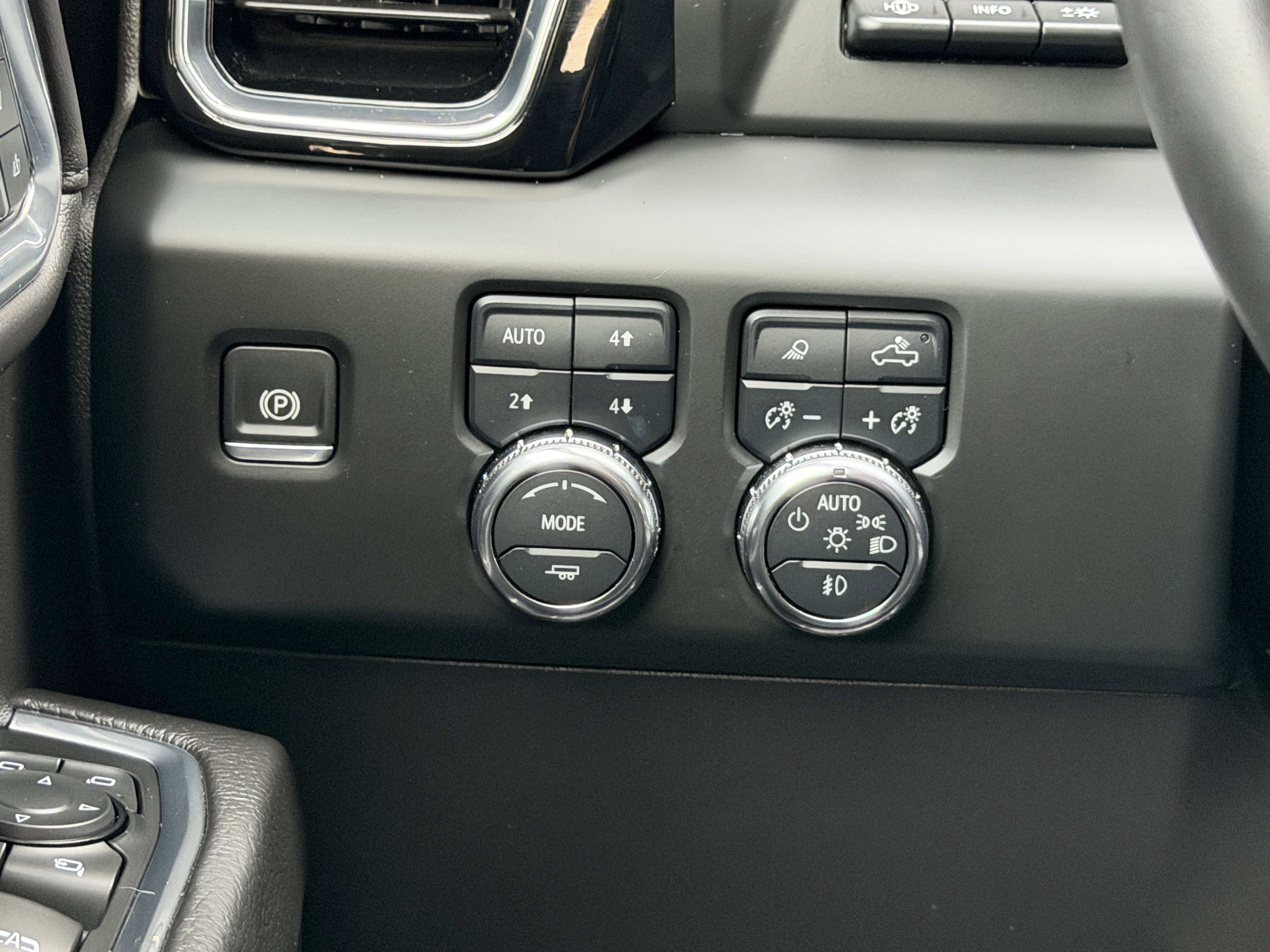 Used 2024 GMC Sierra 1500 Denali w/ Denali Reserve Package image 40