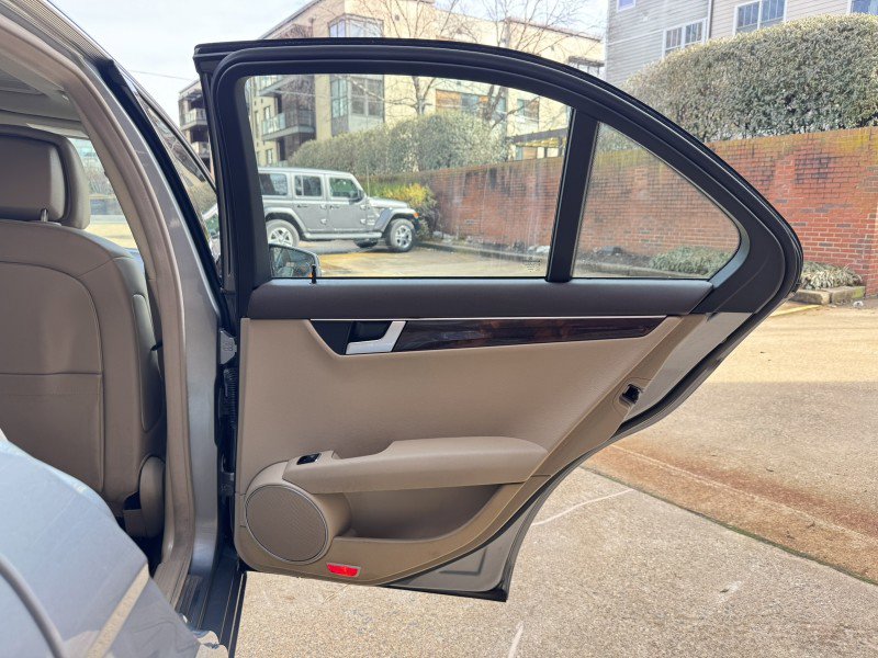 Used 2013 Mercedes-Benz C 300 4MATIC Sedan image 14