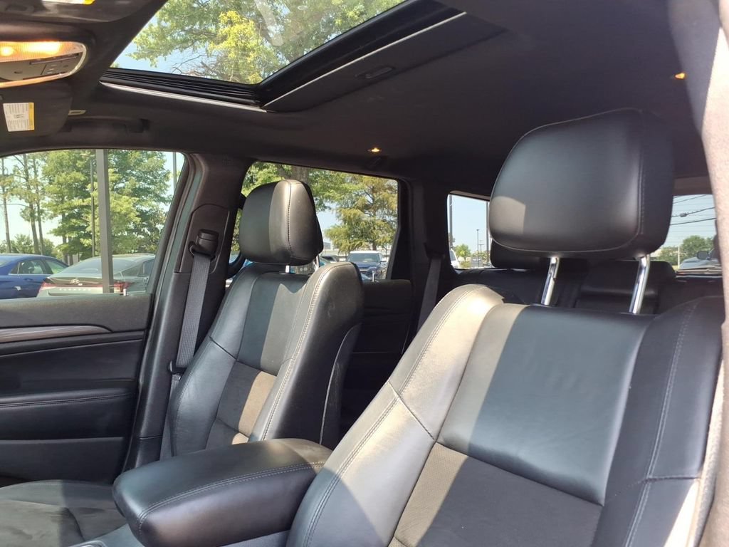 Used 2020 Jeep Grand Cherokee Altitude RWD image 17