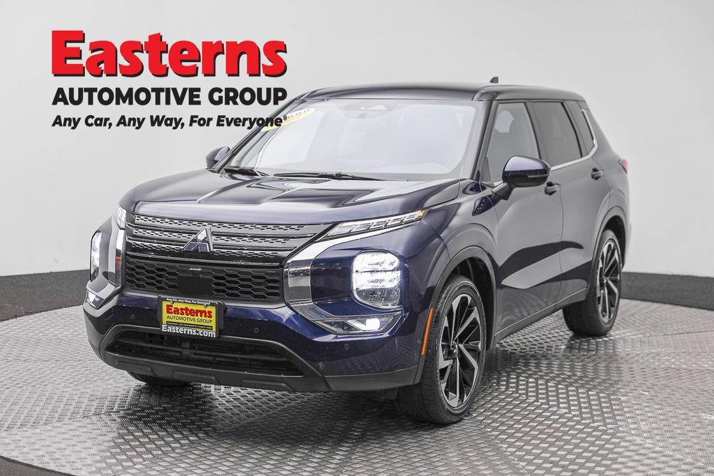 Used 2024 Mitsubishi Outlander SE