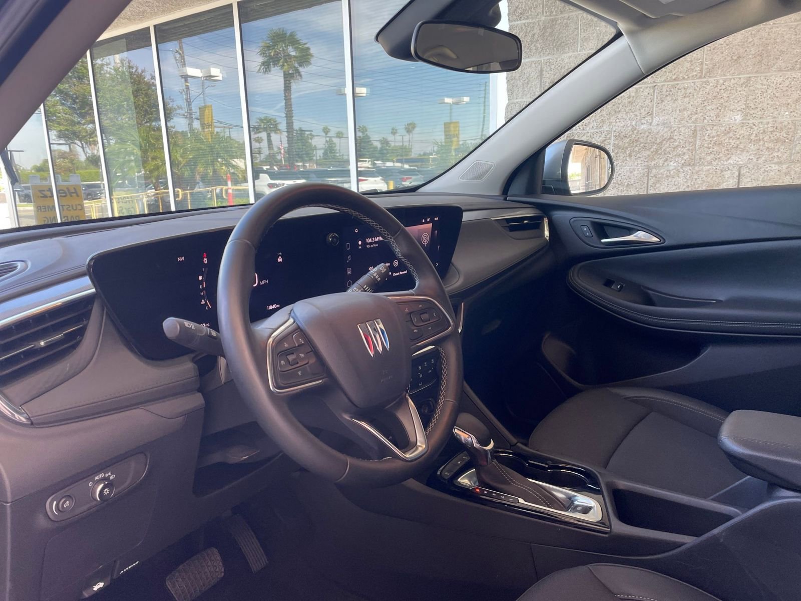 Used 2025 Buick Encore GX Preferred image 34