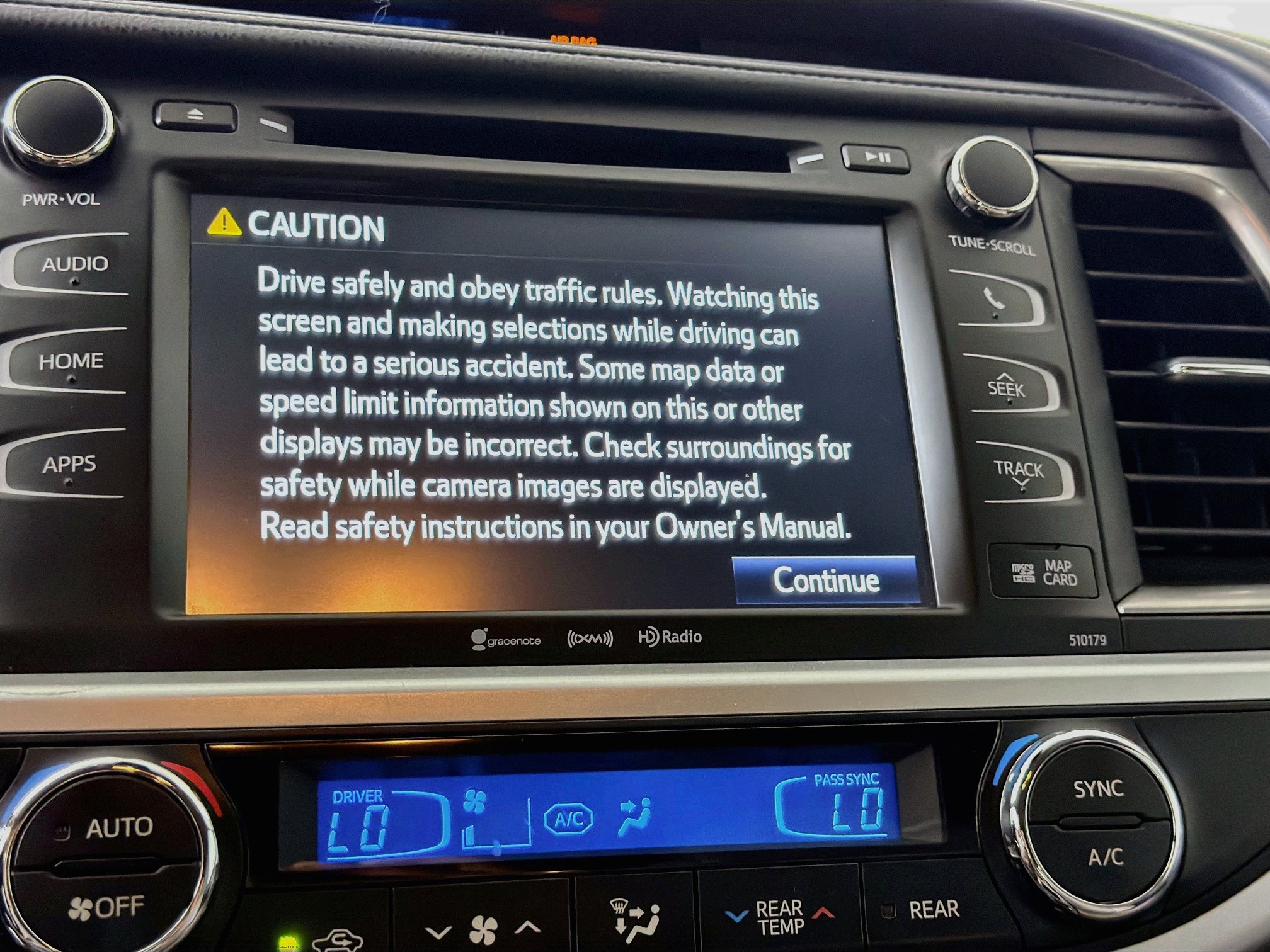 Used 2018 Toyota Highlander XLE FWD image 19