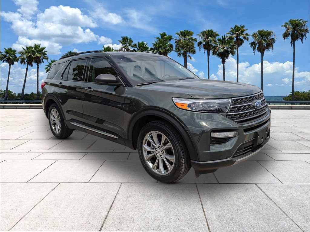 Used 2023 Ford Explorer XLT w/ Equipment Group 202A image 2