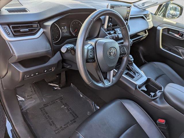 Used 2020 Toyota RAV4 XLE Premium image 10