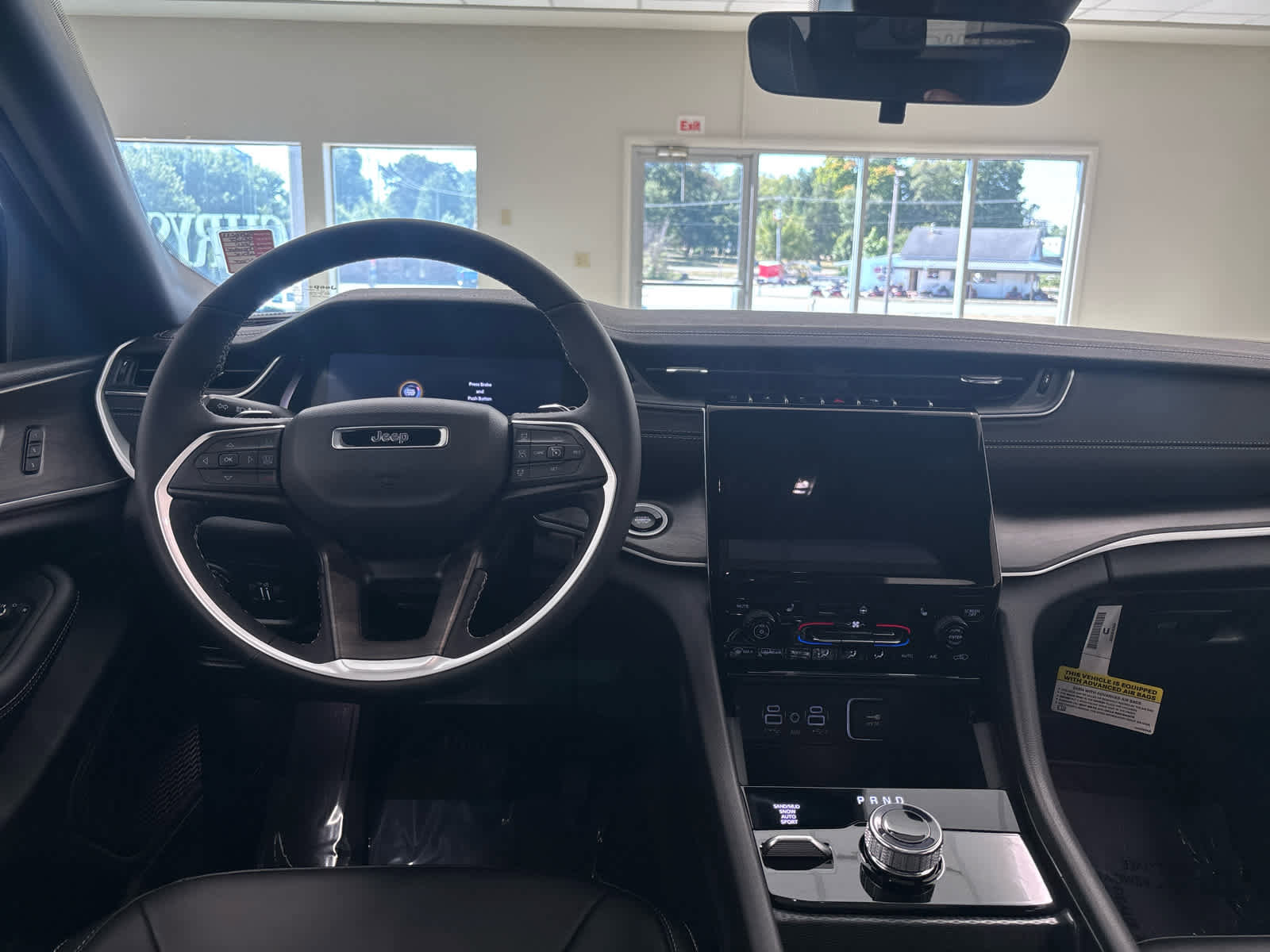 New 2025 Jeep Grand Cherokee Limited w/ Black Appearance Package image 21