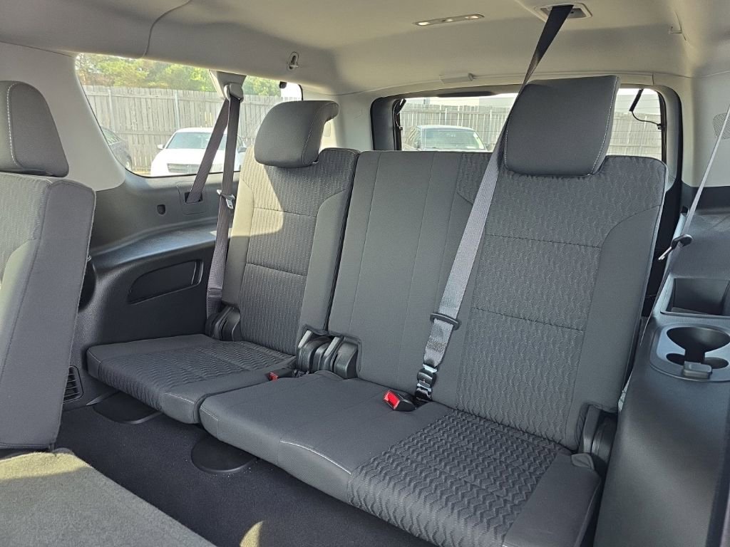 Used 2019 Chevrolet Suburban LS w/ Enhanced Driver Alert Package AWD/4WD image 5