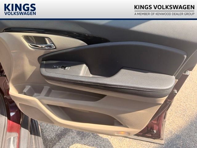 Used 2016 Honda Pilot Elite image 16