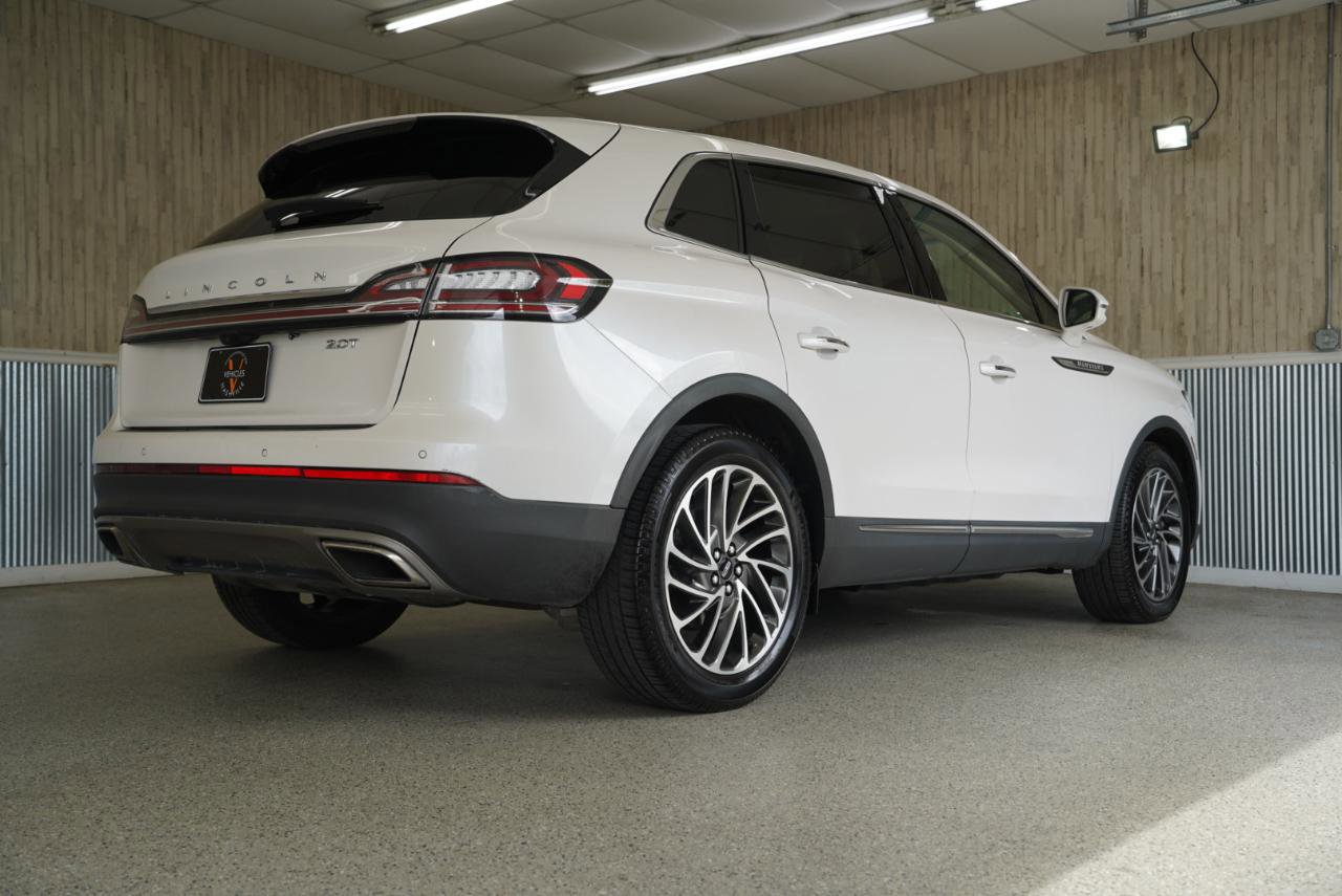 Used 2019 Lincoln Nautilus Reserve w/ Driver Assistance Package image 10