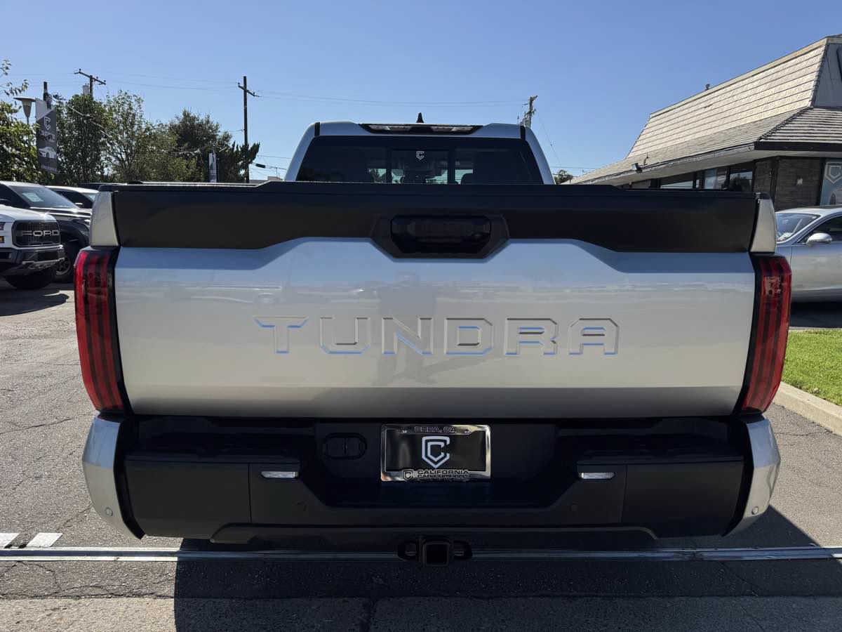 Used 2022 Toyota Tundra SR5 w/ SR5 Convenience Package RWD image 6