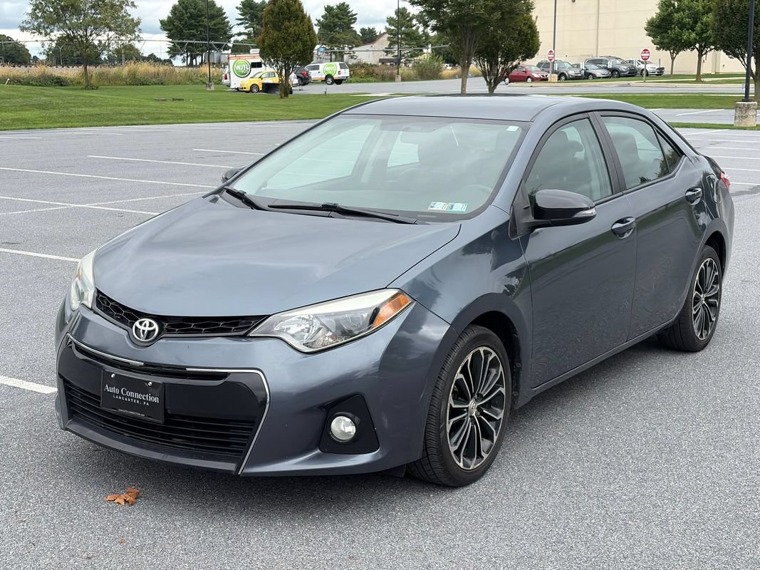 Used 2015 Toyota Corolla S FWD image 4
