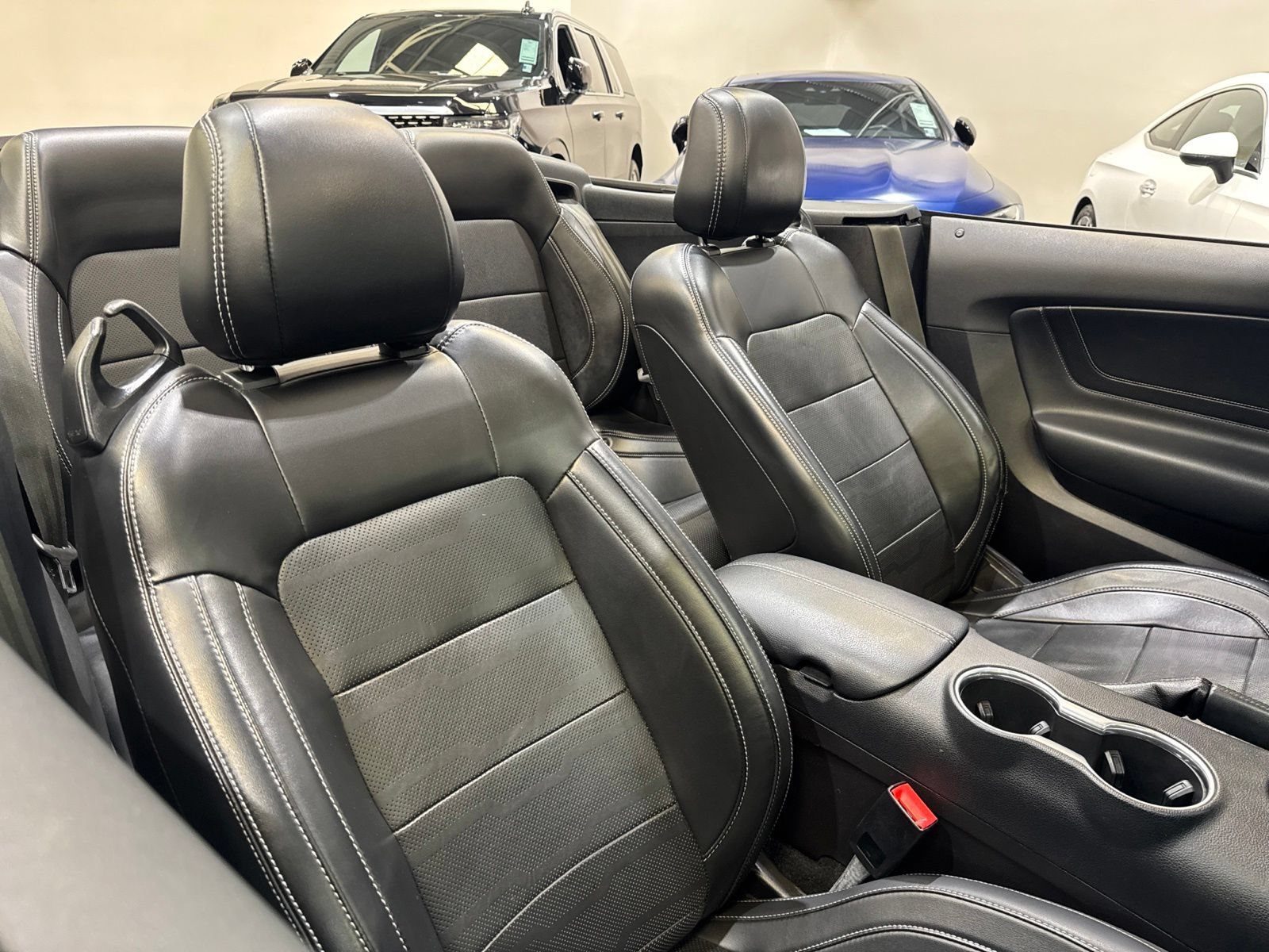 Used 2019 Ford Mustang Premium w/ Equipment Group 201A RWD image 37
