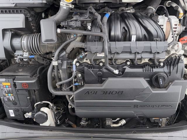 Used 2024 Hyundai Elantra Limited image 32