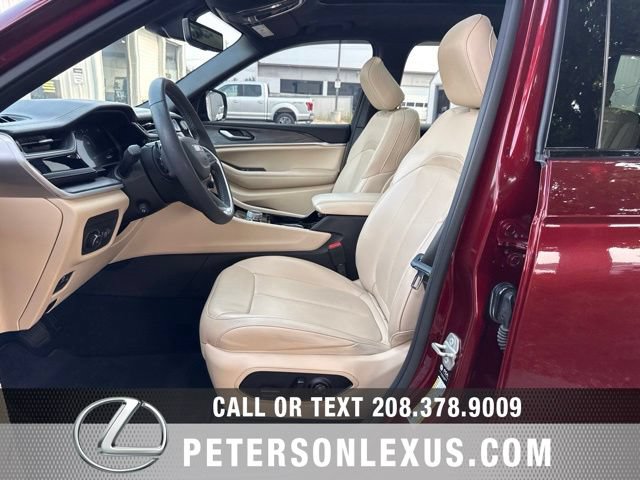 Used 2023 Jeep Grand Cherokee L Limited w/ Luxury Tech Group II AWD/4WD image 27