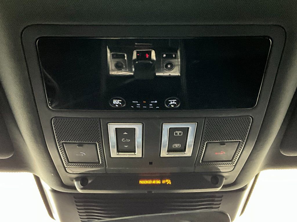 Certified 2025 Jaguar F-PACE R-Dynamic S image 13