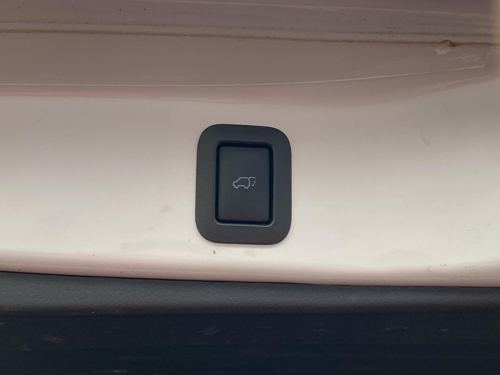 Used 2017 Toyota Highlander XLE AWD/4WD image 17