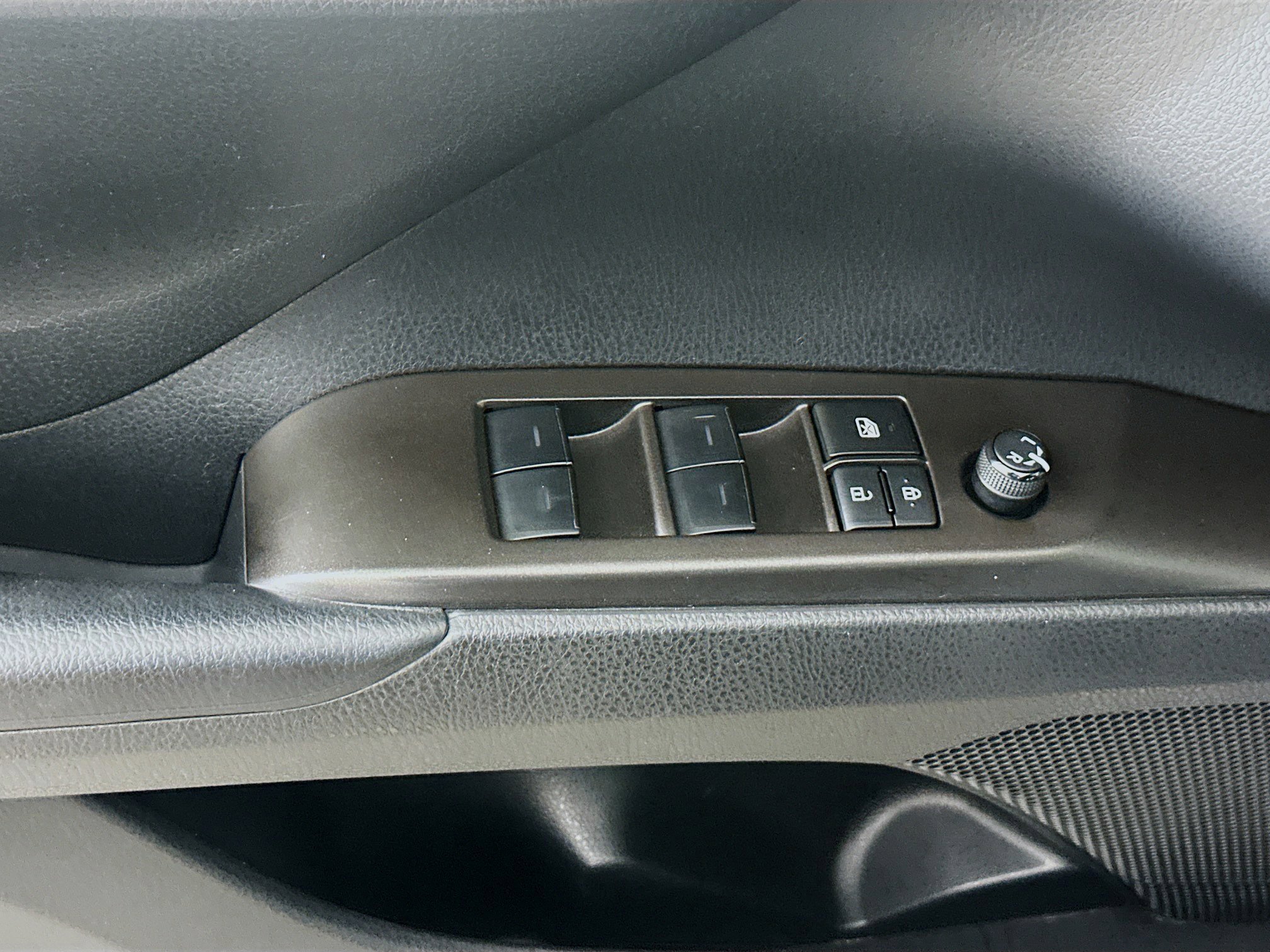 Used 2023 Toyota Camry SE image 15