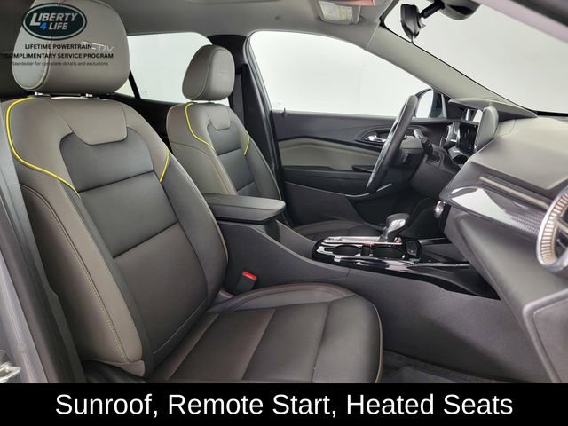 Used 2025 Chevrolet Trax ACTIV w/ Sunroof Package image 19