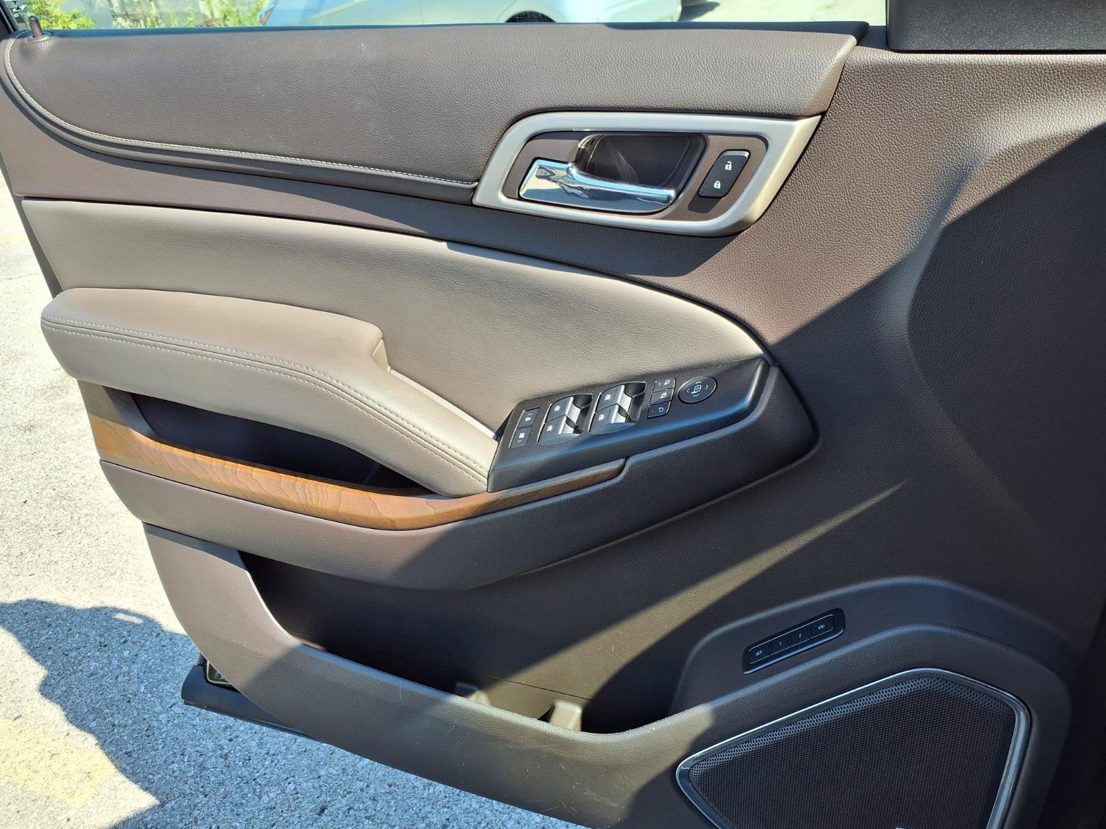 Used 2019 GMC Yukon XL Denali AWD/4WD image 25