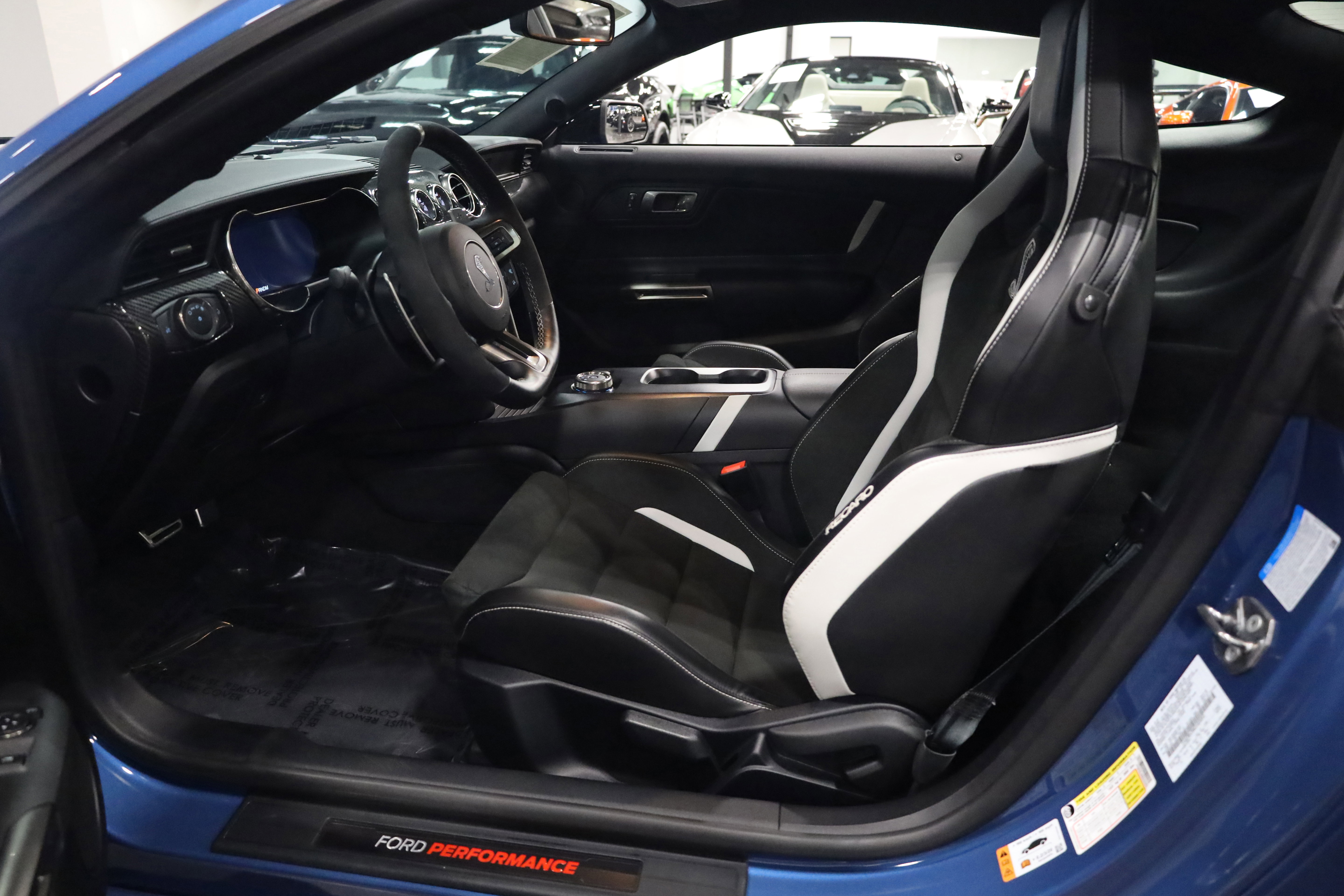 Used 2021 Ford Mustang Shelby GT500 w/ Carbon Fiber Track Pack image 17