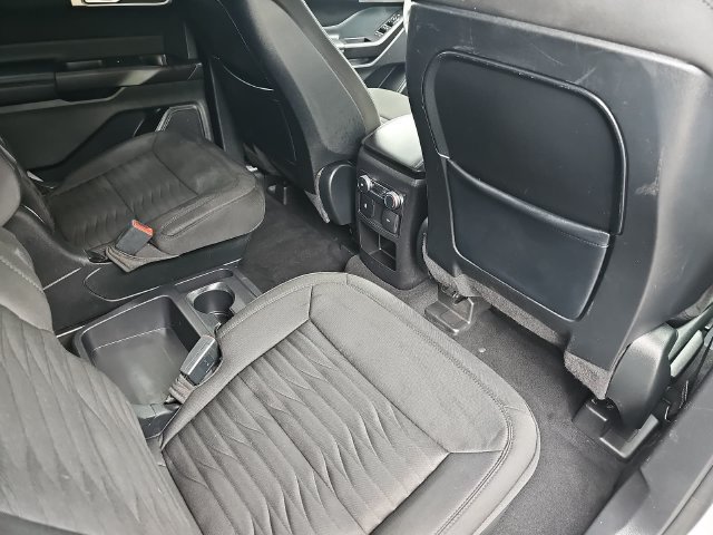 Used 2020 Ford Explorer XLT RWD image 13