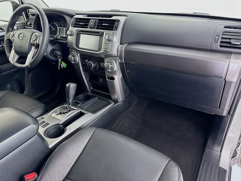Used 2017 Toyota 4Runner SR5 image 27