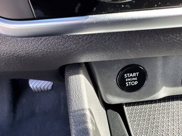 Used 2024 Nissan Rogue S AWD/4WD image 19
