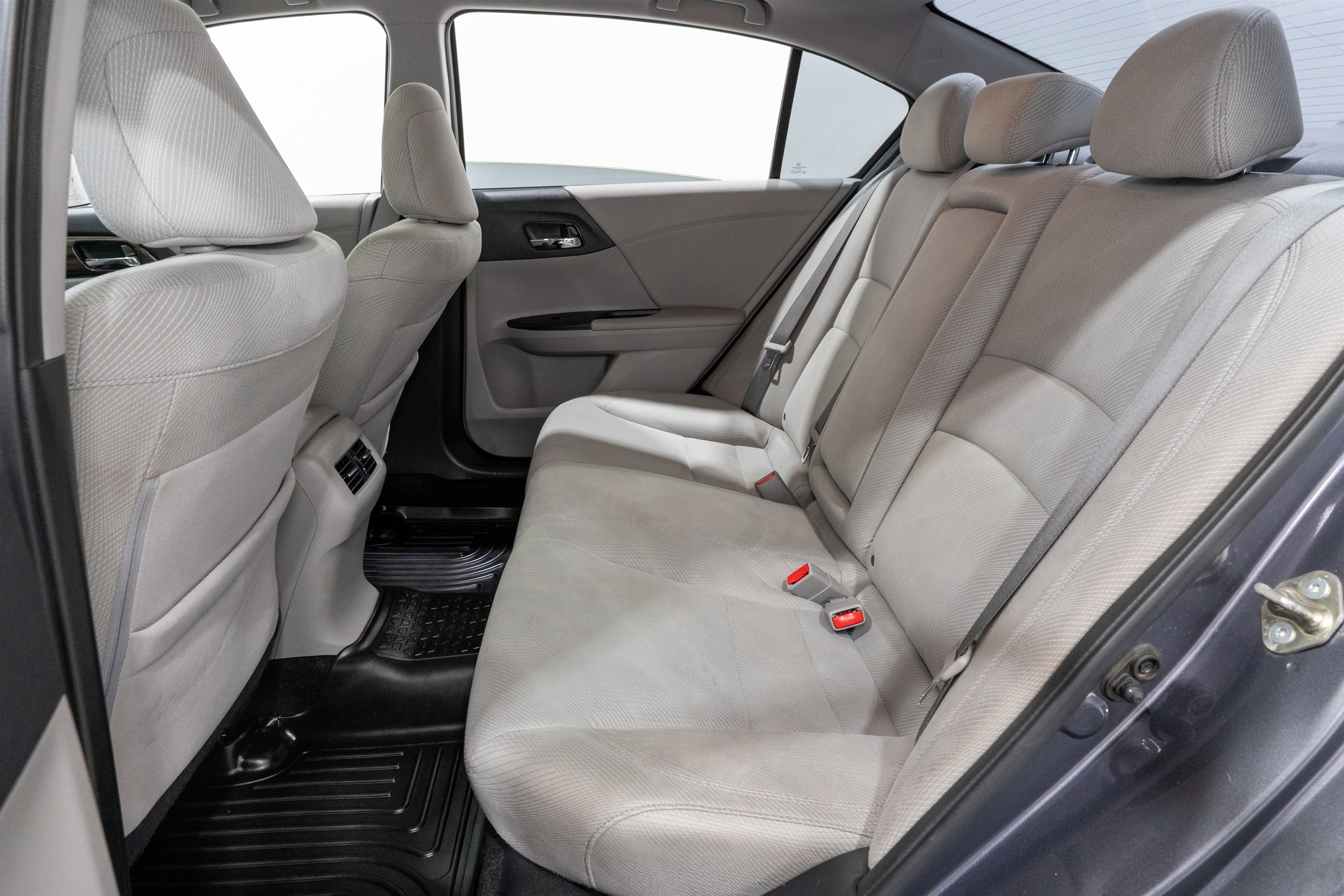Used 2017 Honda Accord EX image 29