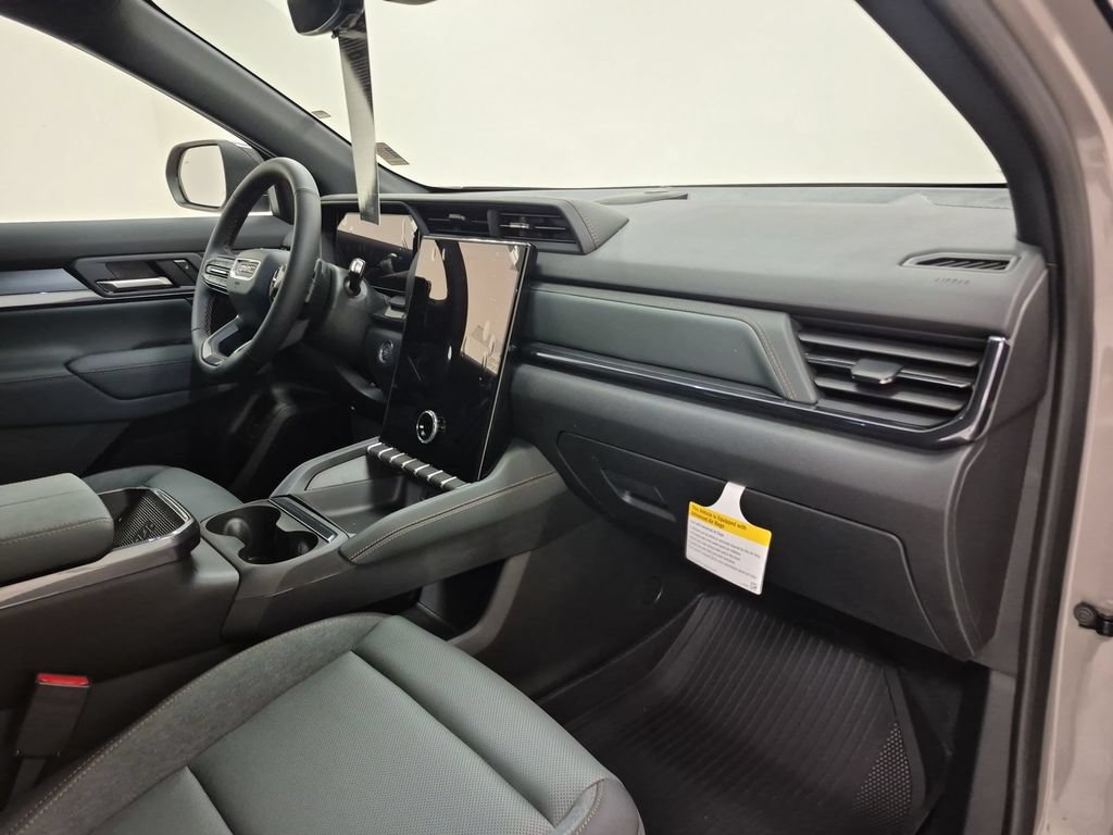 New 2026 GMC Terrain AT4 w/ Technology Package II AWD/4WD image 30