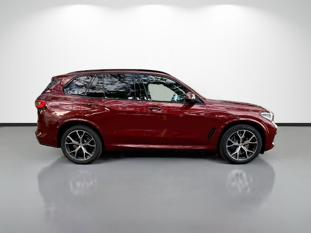 Used 2022 BMW X5 sDrive40i w/ M Sport Package image 2