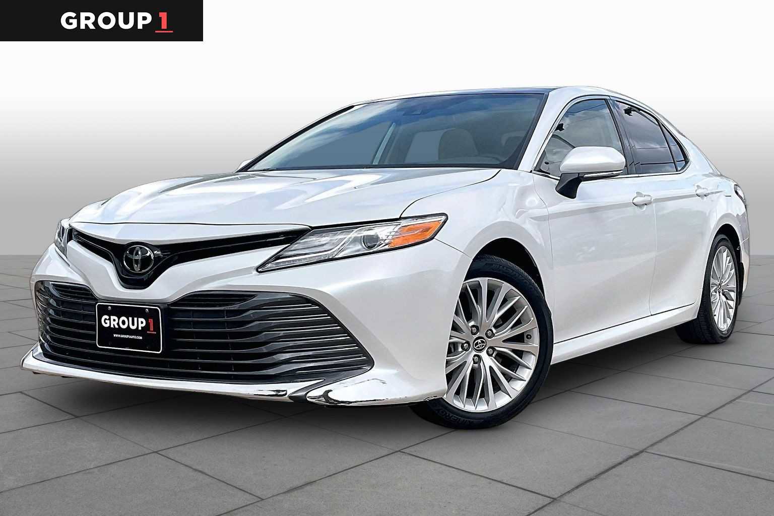 Used 2020 Toyota Camry XLE FWD image 1