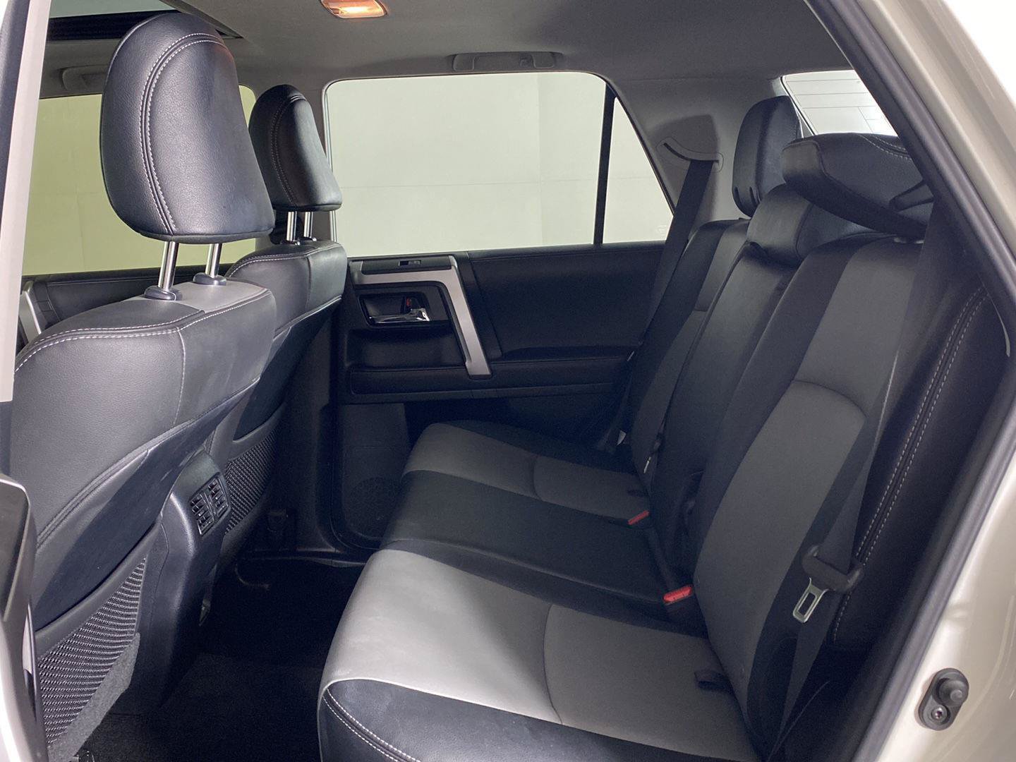 Used 2022 Toyota 4Runner SR5 Premium w/ Moonroof Package AWD/4WD image 20