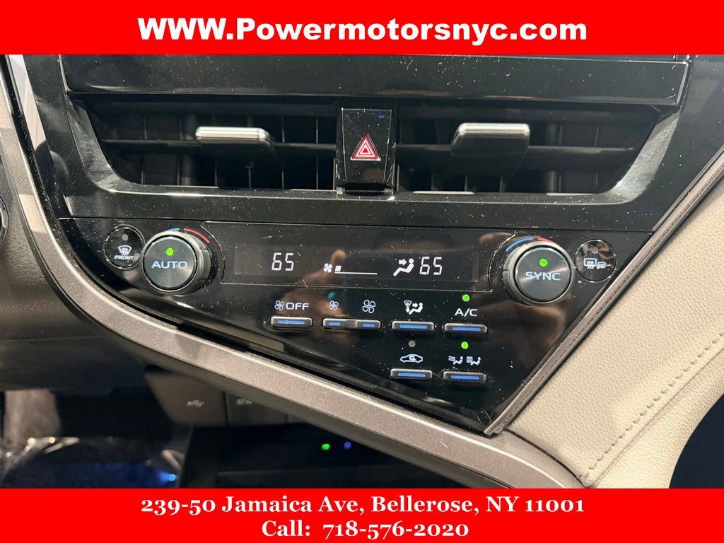 Used 2022 Toyota Camry XSE w/ Cold Weather Package FWD image 33