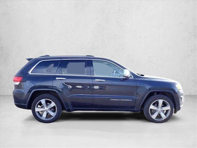 Used 2016 Jeep Grand Cherokee Overland w/ Advanced Technology Group AWD/4WD image 4