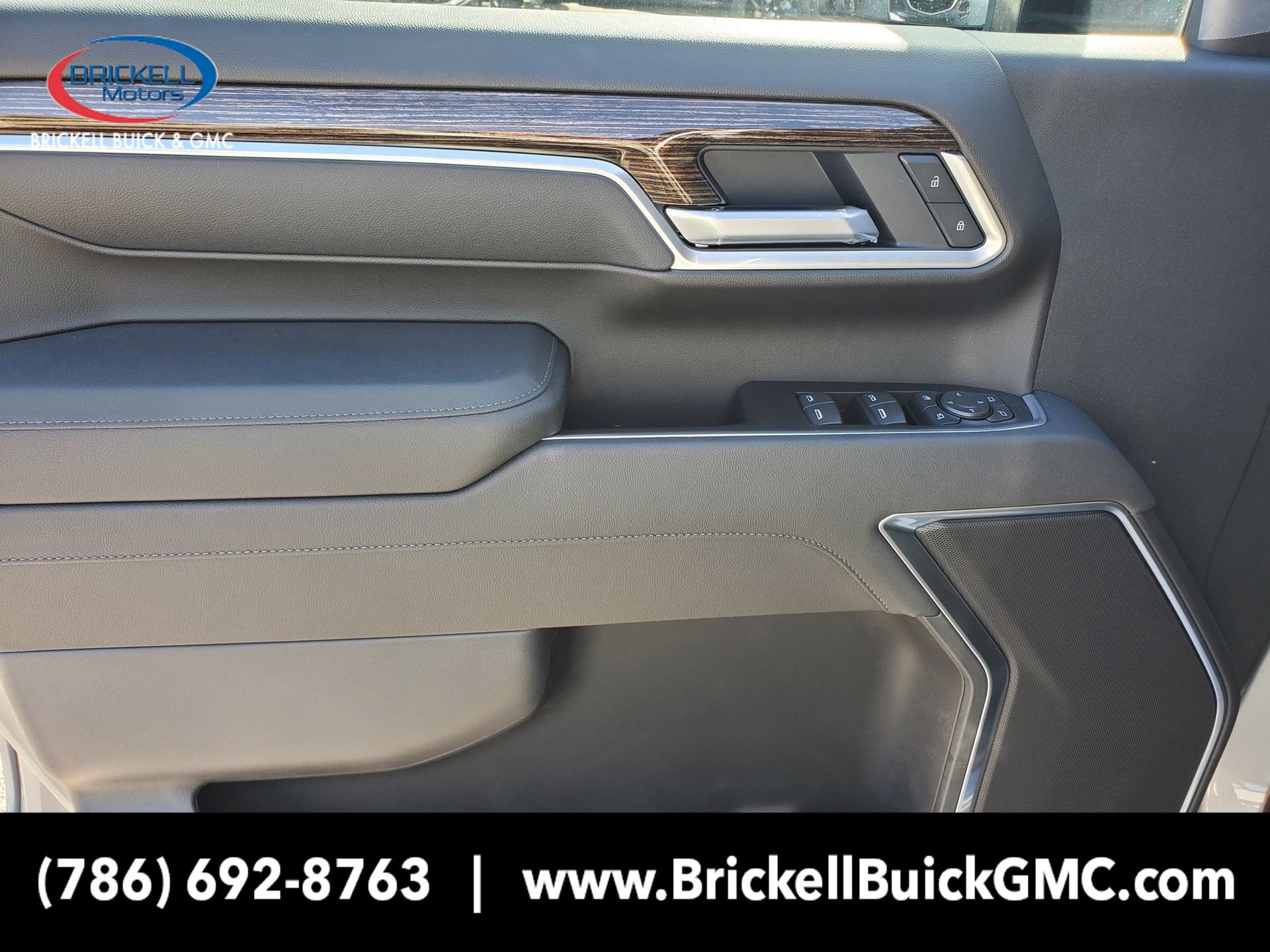 New 2026 GMC Sierra 2500 SLE w/ Max Trailering Package AWD/4WD image 16