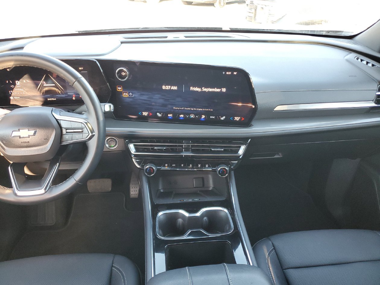 Used 2026 Chevrolet Traverse LT FWD image 12