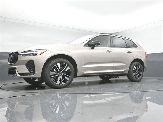 New 2026 Volvo XC60 B5 Core w/ Climate Package image 39