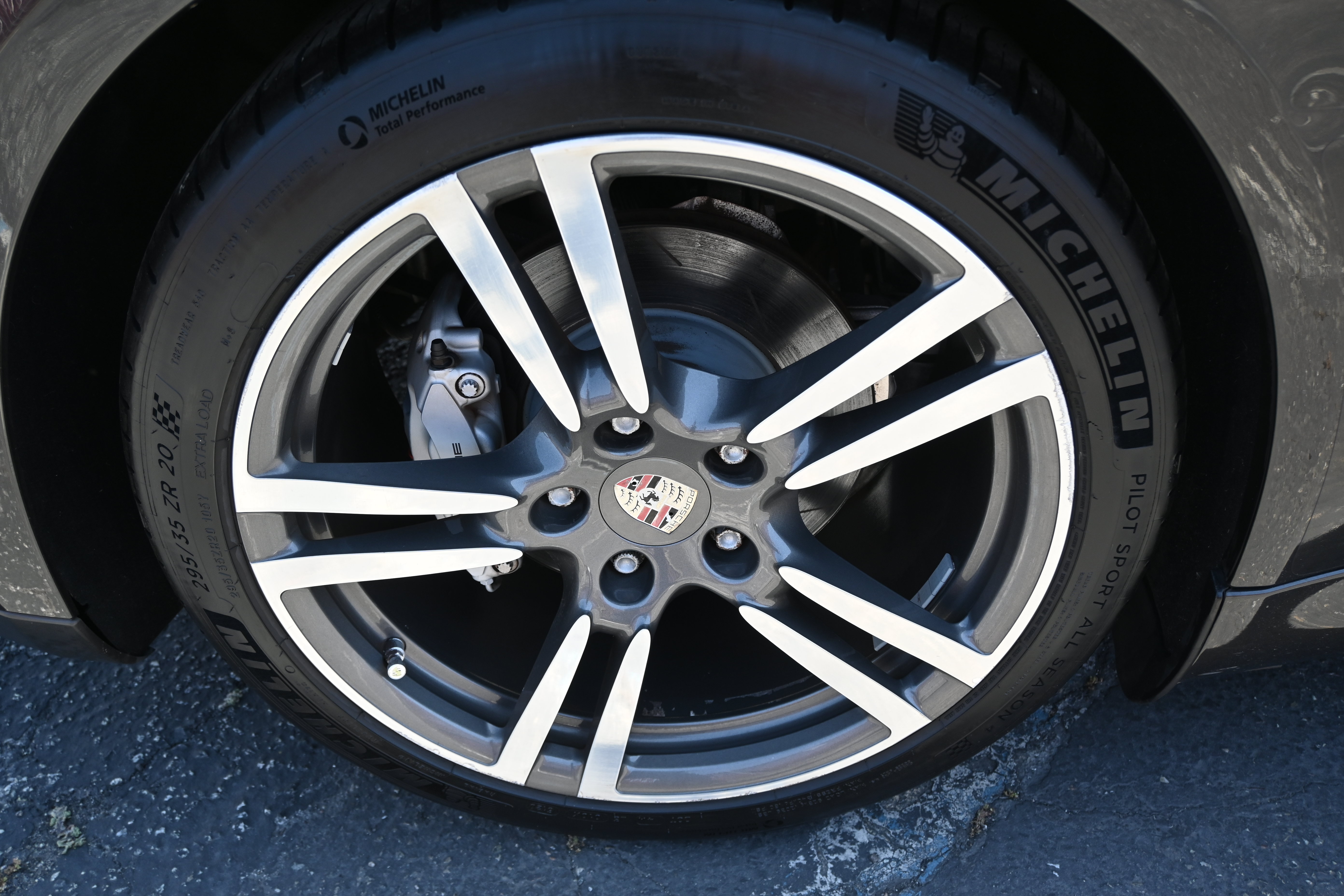 Used 2011 Porsche Panamera S RWD image 25