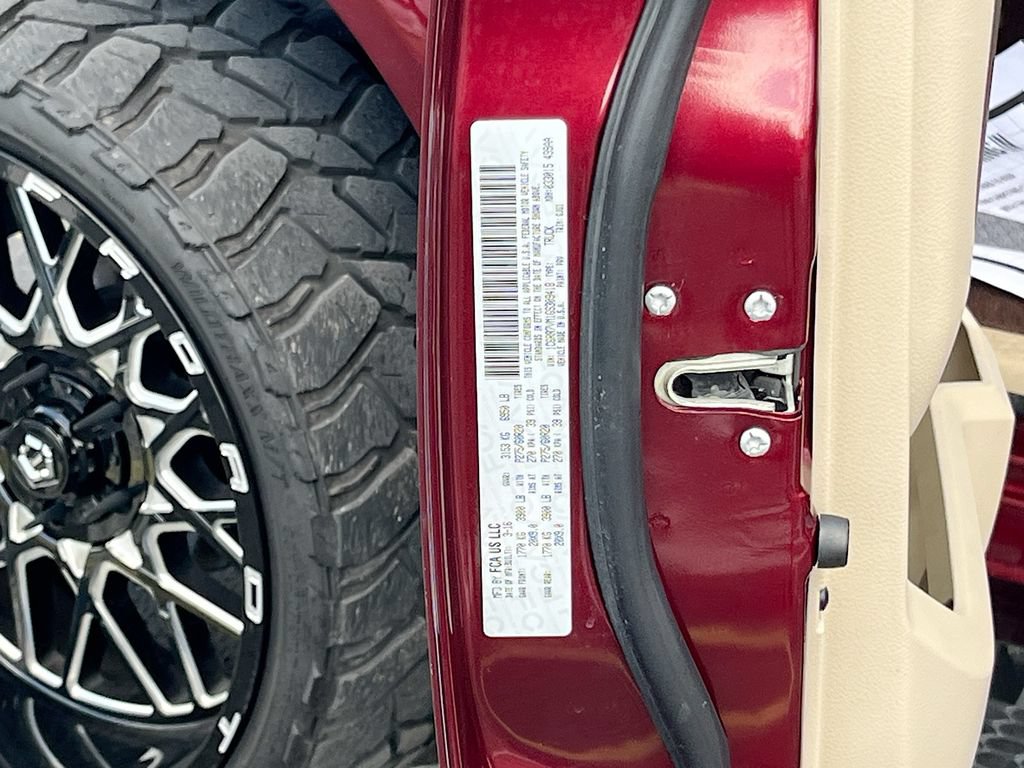 Used 2016 RAM 1500 Laramie w/ Convenience Group AWD/4WD image 32