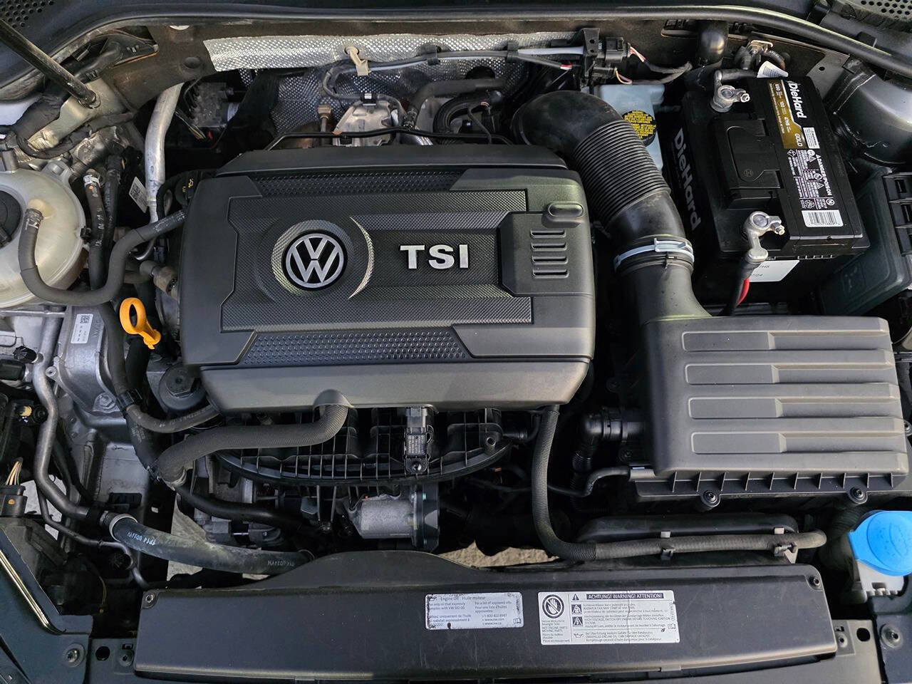 Used 2015 Volkswagen Golf S image 56